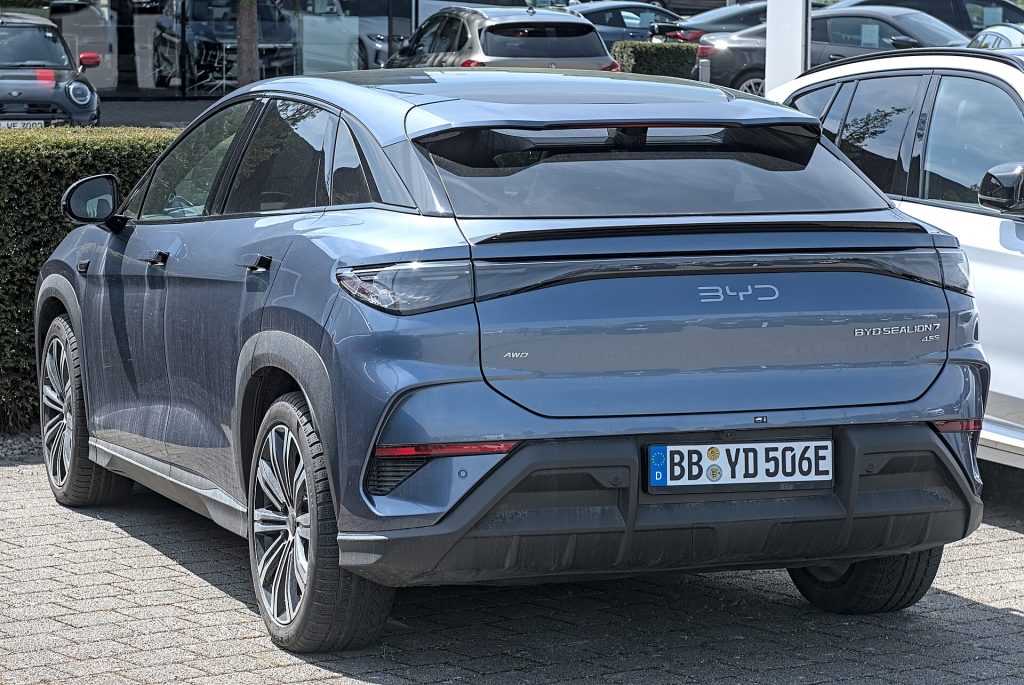BYD Sealion 7